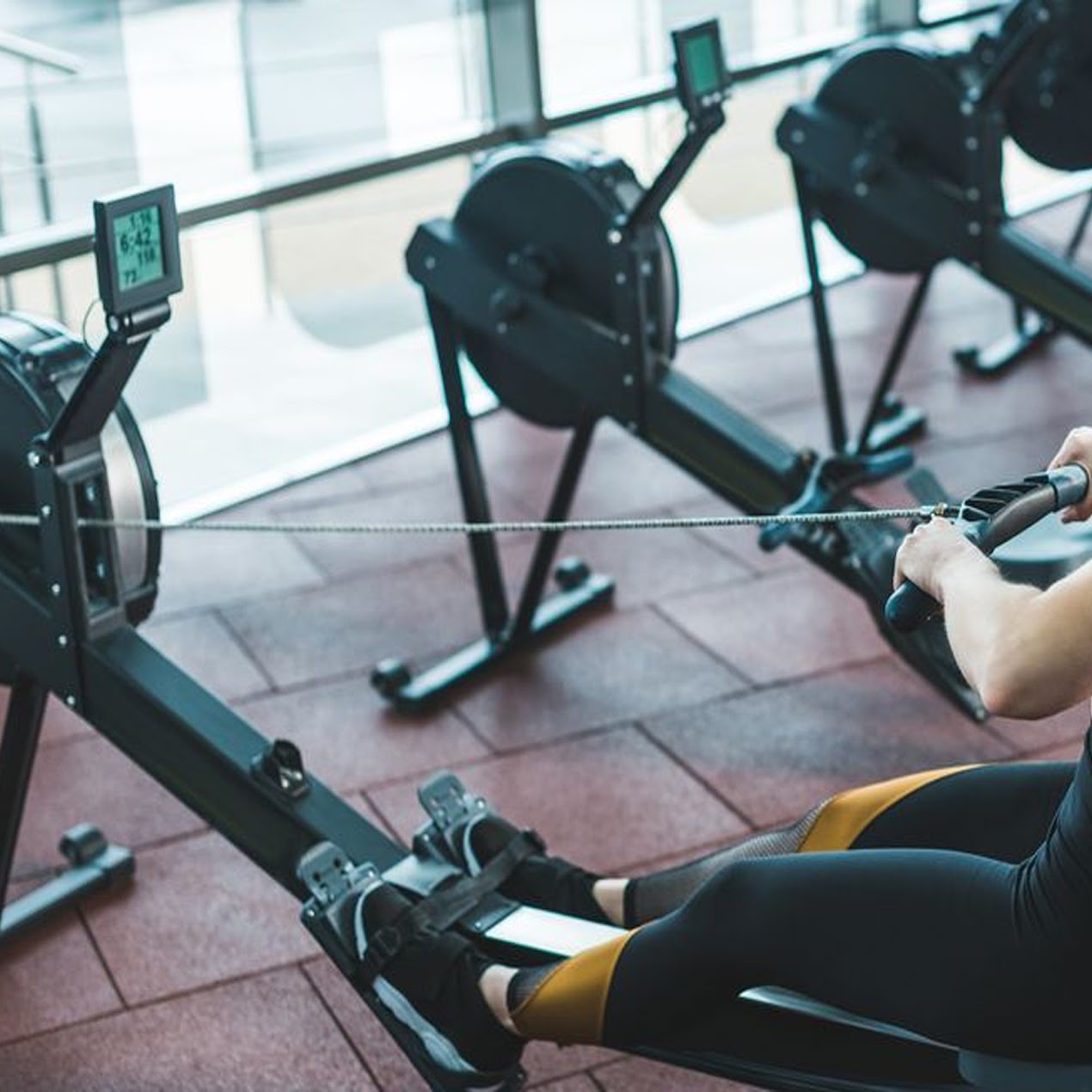 Silent Air Resistance Rowing Machine with Smart Display & Foldable Frame for Home Workouts